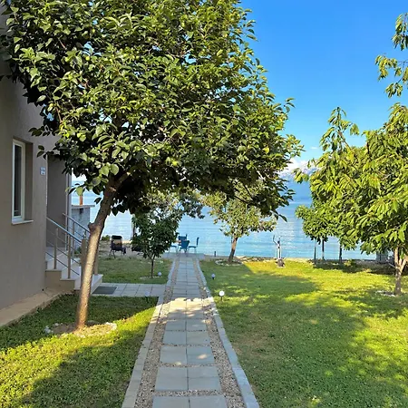 Lakefront House Appartamento Pogradec